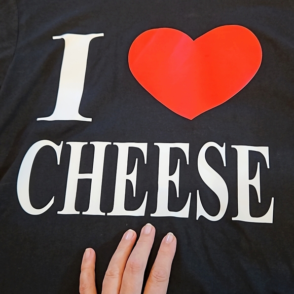 NWOT I love cheese 🧀 t-shirt size small pit-pit 18in neck-hem 25in - Picture 4 of 8